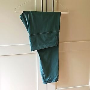 Women's Lululemon 23 inch inseam tights size 16